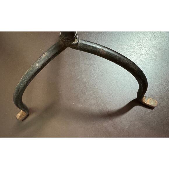 Vintage Whimsical Wrought Iron Silhouette Vanity Mirror Jewelry Holder Earrings - Picture 11 of 11